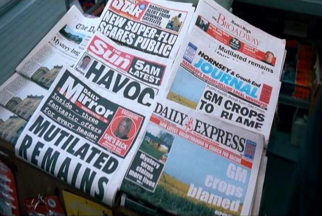 Daily express la notte dei morti dementi.JPG