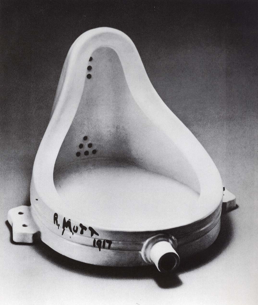 Marcel Duchamp.jpg