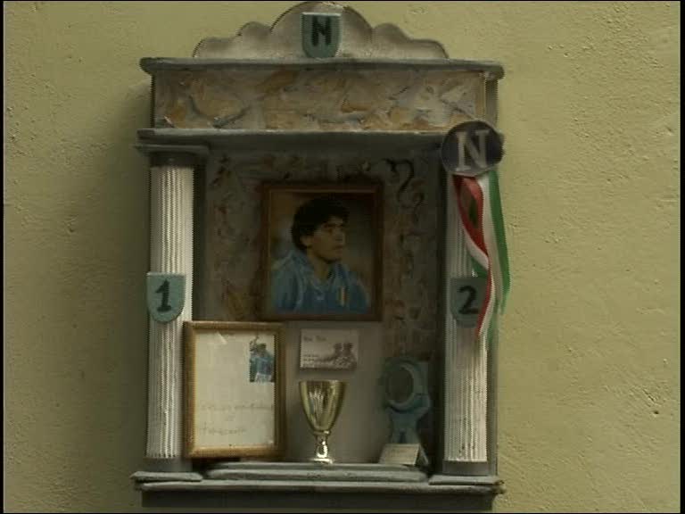 Napoli Santi di carta 365175.jpeg