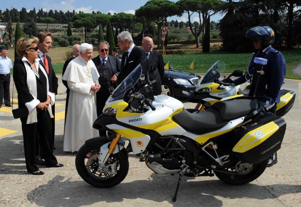 ducati papa.jpg