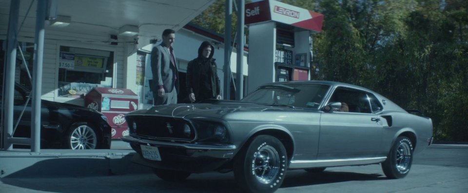 PER COLPA DI UNA MUSTANG (E DI UN POVERO CANE)