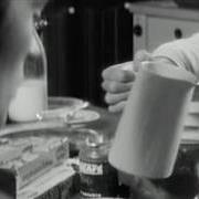 nescafe_crisantemi_per_un_delitto1750.jpg