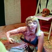 she_freak7416.jpg